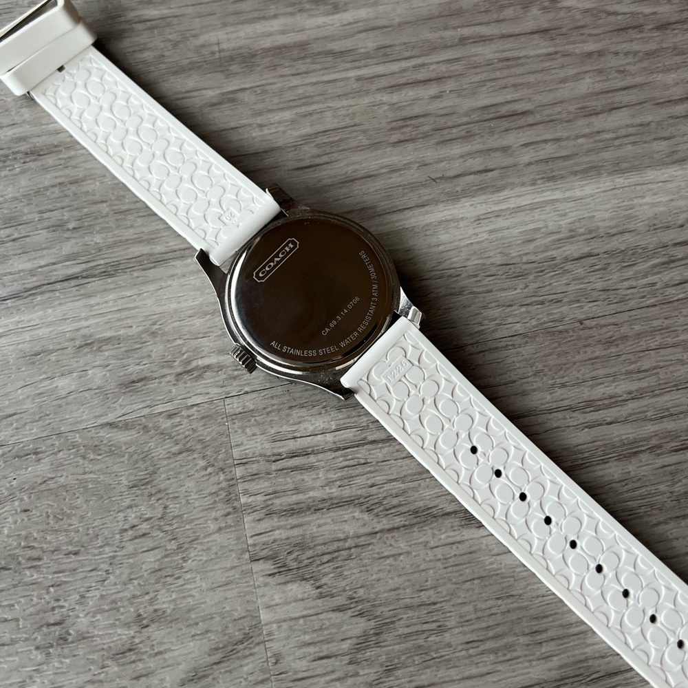 White and silver COACH watch - Picture 2 of 3